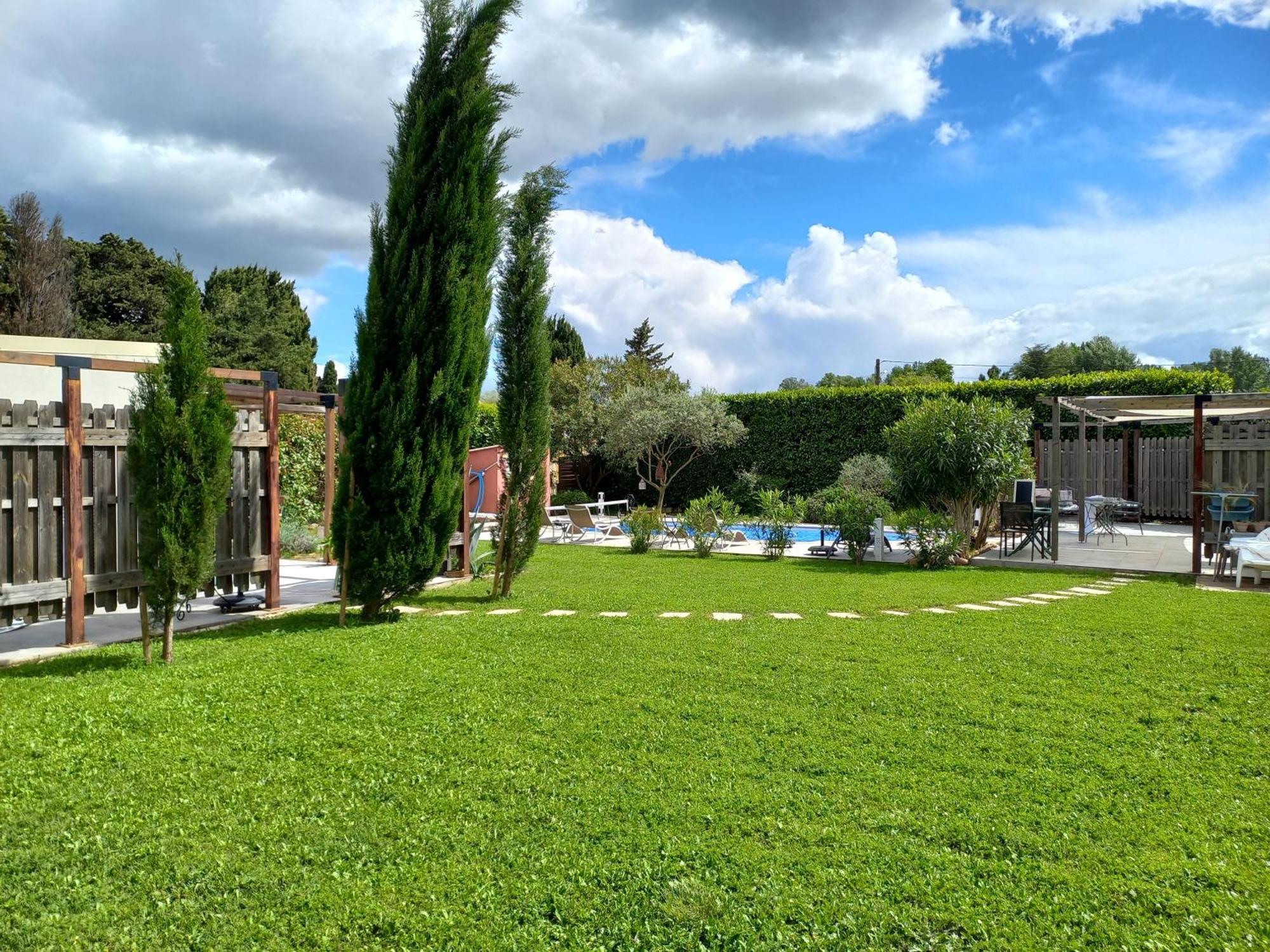 L'En Haut Aramon Exterior foto